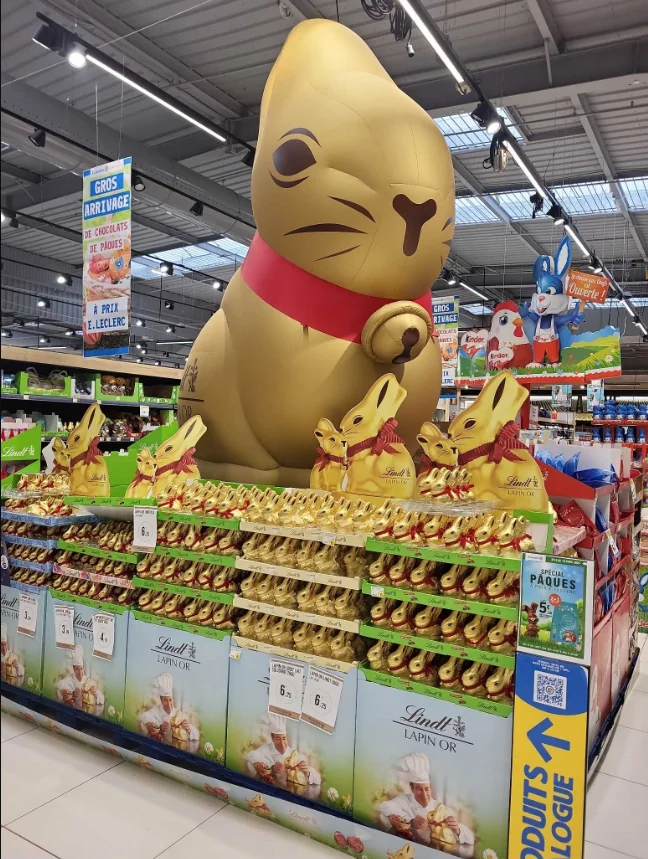 Lindt chocolate bunnies displayed in several sizes, from smallest to largest
